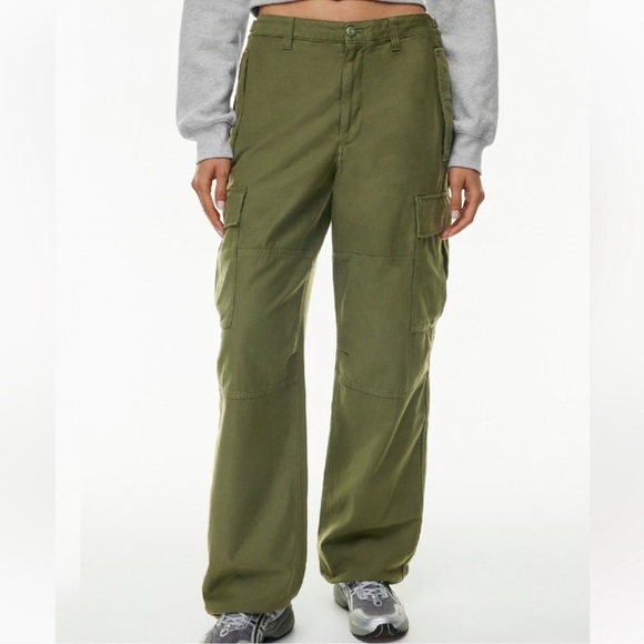 Aritzia Pants - Aritzia TNA Supply Cargo Pants Straight Leg Army Green Size 2 Women’s Adjustable
